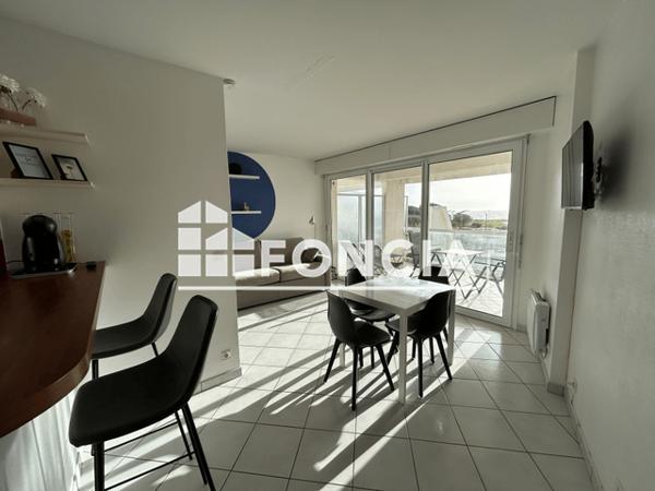 Location Studio meublé 34.49 m² - 62 ET 64 RUE ALFRED KASTLER La Rochelle 17000
