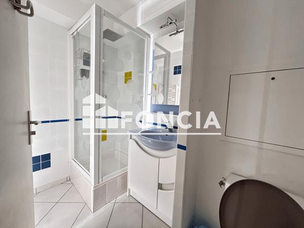 Location Studio meublé 34.49 m² - 62 ET 64 RUE ALFRED KASTLER La Rochelle 17000