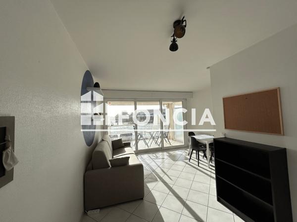 Location Studio meublé 34.49 m² - 62 ET 64 RUE ALFRED KASTLER La Rochelle 17000