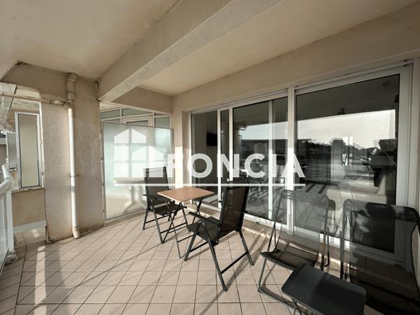 Location Studio meublé 34.49 m² - 62 ET 64 RUE ALFRED KASTLER La Rochelle 17000