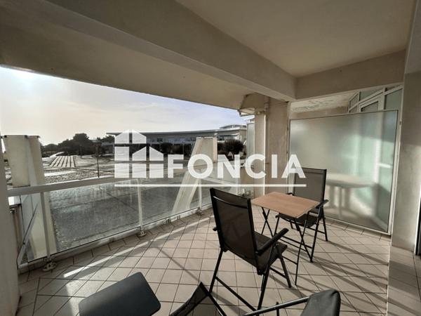 Location Studio meublé 34.49 m² - 62 ET 64 RUE ALFRED KASTLER La Rochelle 17000
