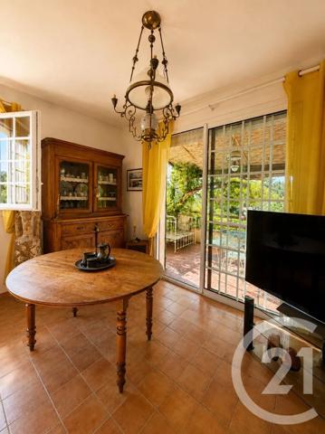 Maison à vendre  5 pièces - 128,40 m 2   LA GAUDE  - 06