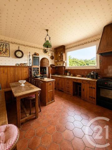 Maison à vendre  5 pièces - 128,40 m 2   LA GAUDE  - 06