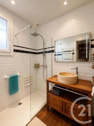 Maison à vendre  5 pièces - 128,40 m 2   LA GAUDE  - 06