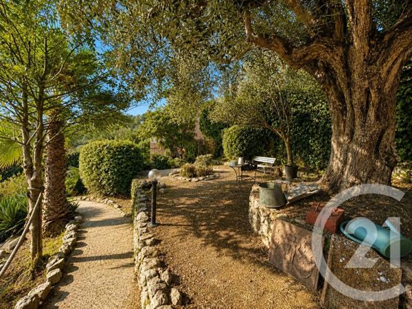 Maison à vendre  5 pièces - 128,40 m 2   LA GAUDE  - 06