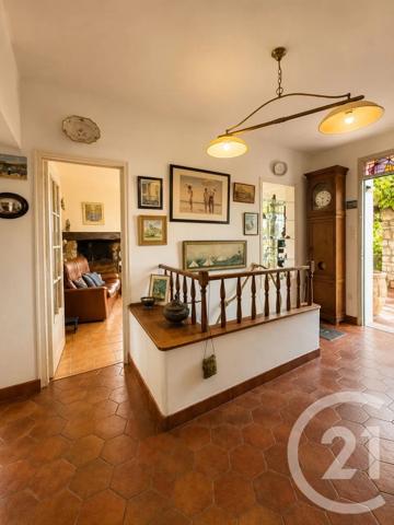 Maison à vendre  5 pièces - 128,40 m 2   LA GAUDE  - 06