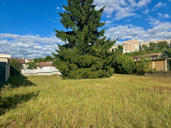 AUBIERE CENTRE - TERRAIN 590 M2 VIABILISE - Aubière