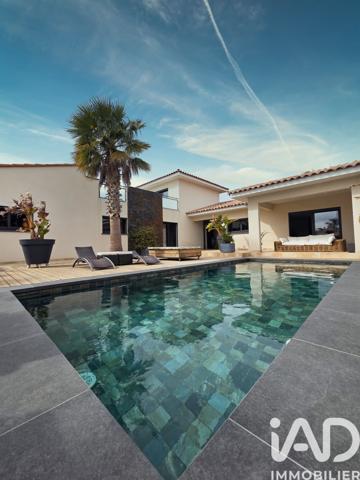 Maison à vendre 5 pièces 210 m² Pia