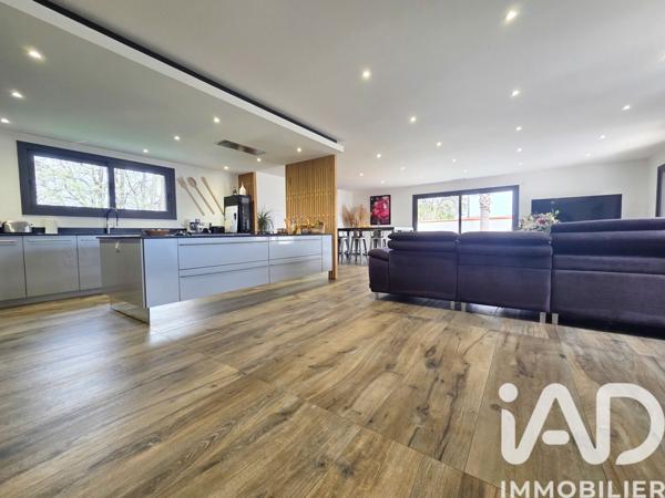 Maison à vendre 5 pièces 210 m² Pia