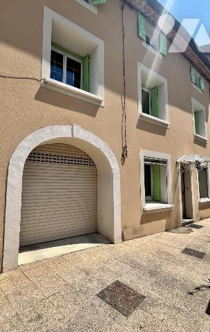 Maison de village 4 chambres avec cour à Saint Just d'Ardèche