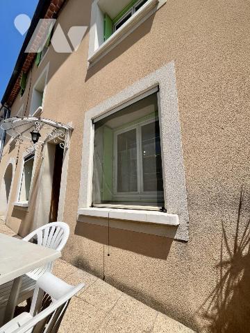Maison de village 4 chambres avec cour à Saint Just d'Ardèche