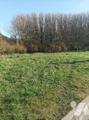 A VENDRE 4 TERRAINS A BATIR, de 1100 m²,  1265 m², 1216 m² et 1244 m², A PRECISER APRES BORNAGE.