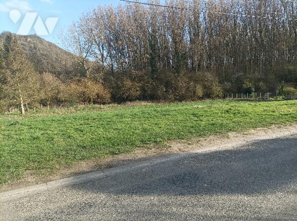 A VENDRE 4 TERRAINS A BATIR, de 1100 m²,  1265 m², 1216 m² et 1244 m², A PRECISER APRES BORNAGE.