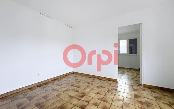 Immeuble à vendre    14 pièces • 280 m2 Vigneux-sur-Seine