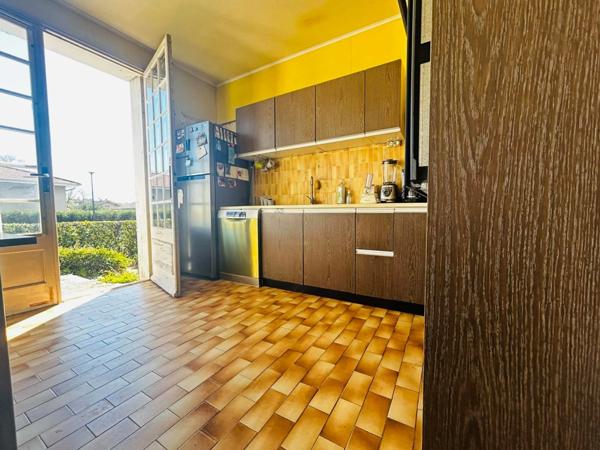 MAISON 158 M², TERRASSE EXPOSEE SUD, TERRAIN CLOS DE 593 M², 4 CHAMBRES, GARAGE, CAVE, POMPE A CHALEUR, PANNEAUX SOLAIRES, CHARPENTE TRADITIONNELLE.