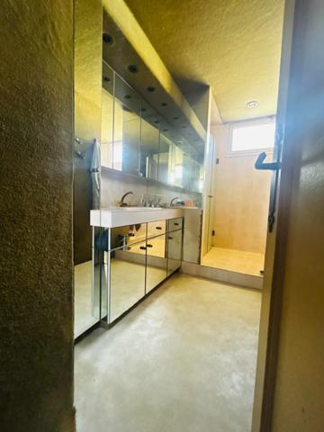 MAISON 158 M², TERRASSE EXPOSEE SUD, TERRAIN CLOS DE 593 M², 4 CHAMBRES, GARAGE, CAVE, POMPE A CHALEUR, PANNEAUX SOLAIRES, CHARPENTE TRADITIONNELLE.