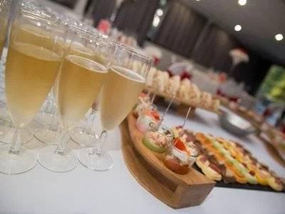 Restaurant / Authentique et charmante guinguette des bords de Marne