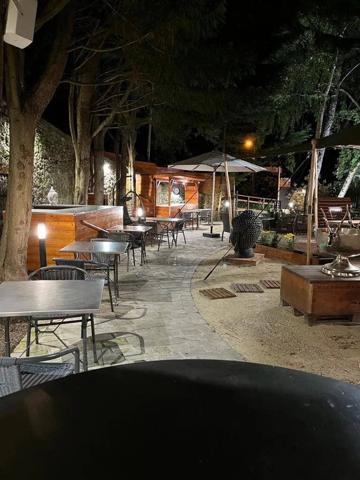 Restaurant / Authentique et charmante guinguette des bords de Marne