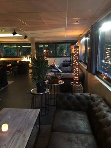 Restaurant / Authentique et charmante guinguette des bords de Marne