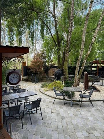 Restaurant / Authentique et charmante guinguette des bords de Marne