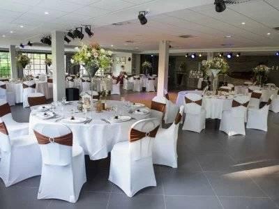 Restaurant / Authentique et charmante guinguette des bords de Marne