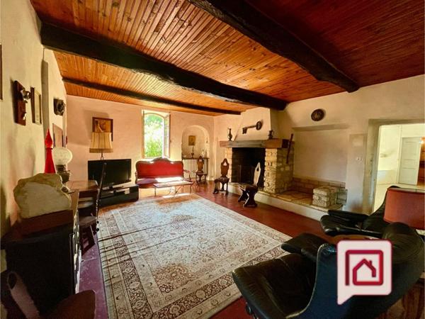 Mas cévenol en pierre