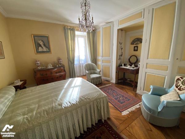 PROCHE CHARTRES ? GALLARDON - MAISON D'EXCEPTION
235 m² ? 5 chambres ? 920 m² de jardin ? Prix...