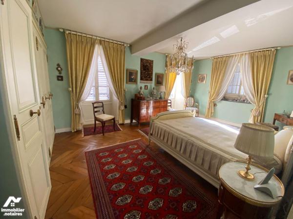 PROCHE CHARTRES ? GALLARDON - MAISON D'EXCEPTION
235 m² ? 5 chambres ? 920 m² de jardin ? Prix...