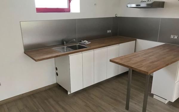 Maison à louer    3 pièces • 60,84 m2 Guérard