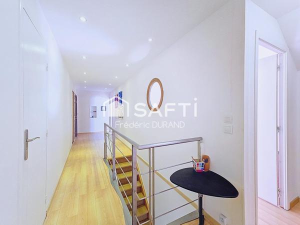Maison vue panoramique, piscine, revenu locatif