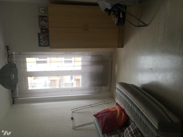 ROCHE LA MOLIERE centre immeuble 5 lots (2 appart et 3 commerces) tous loués bon rapport 280 000€