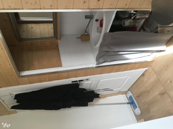 ROCHE LA MOLIERE centre immeuble 5 lots (2 appart et 3 commerces) tous loués bon rapport 280 000€