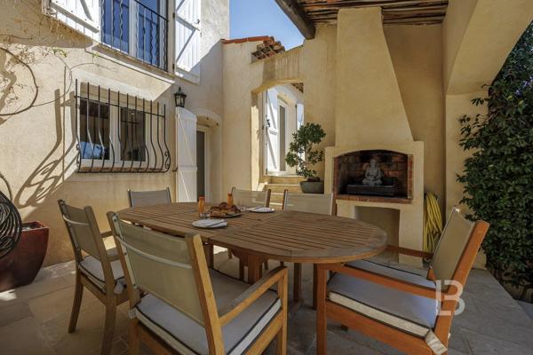 Charmante Villa avec des finitions haut de gamme à vendre au Rouret