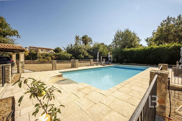 Charmante Villa avec des finitions haut de gamme à vendre au Rouret