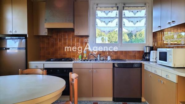 Maison à DOMERAT, 03410 - 5 pièces 125m²