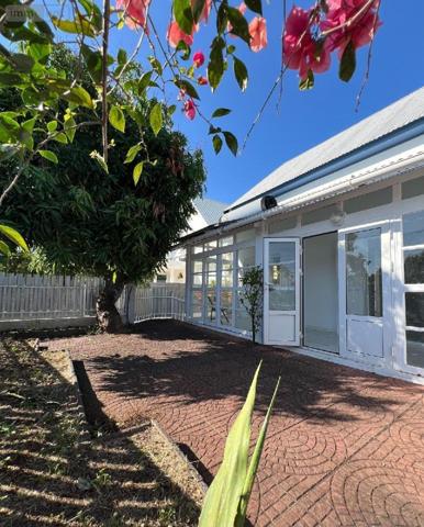 Maison à vendre à Sainte-Clotilde à la Réunion (97490), ref : MTRE/DLB35   
La Bretagne