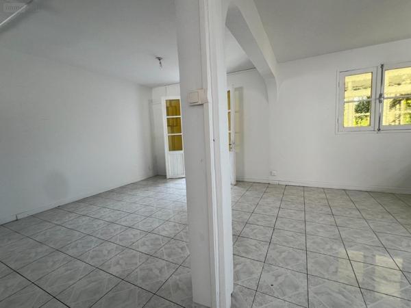 Maison à vendre à Sainte-Clotilde à la Réunion (97490), ref : MTRE/DLB35   
La Bretagne