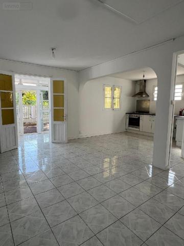 Maison à vendre à Sainte-Clotilde à la Réunion (97490), ref : MTRE/DLB35   
La Bretagne