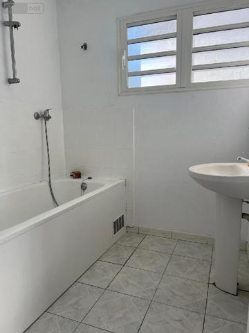 Maison à vendre à Sainte-Clotilde à la Réunion (97490), ref : MTRE/DLB35   
La Bretagne