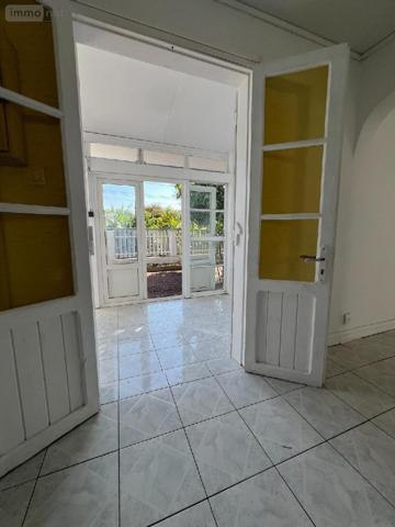 Maison à vendre à Sainte-Clotilde à la Réunion (97490), ref : MTRE/DLB35   
La Bretagne