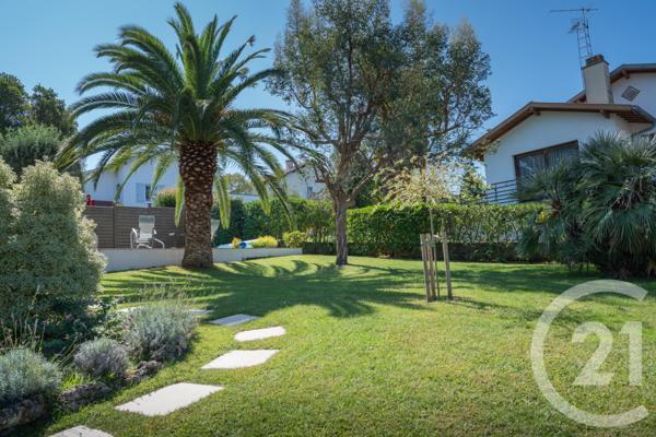 Maison à vendre  7 pièces - 218,60 m2 ANGLET - 64