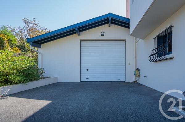 Maison à vendre  7 pièces - 218,60 m2 ANGLET - 64