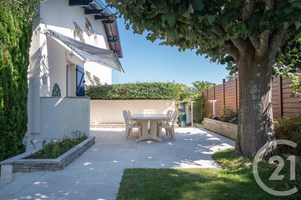 Maison à vendre  7 pièces - 218,60 m2 ANGLET - 64