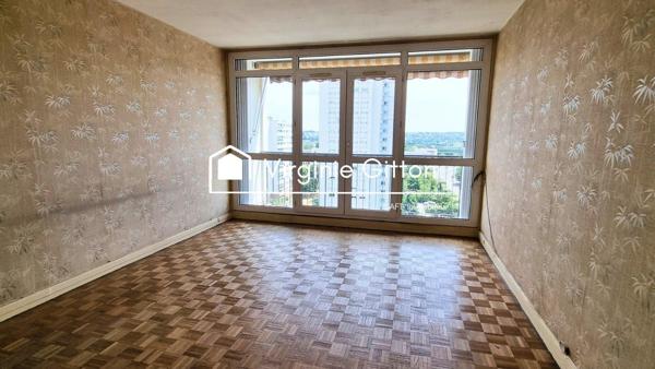 F5 + CAVE - DERNIER ETAGE