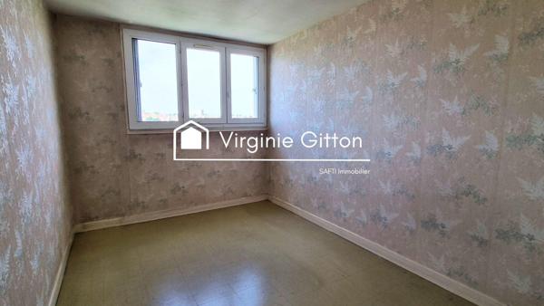 F5 + CAVE - DERNIER ETAGE