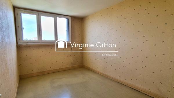 F5 + CAVE - DERNIER ETAGE