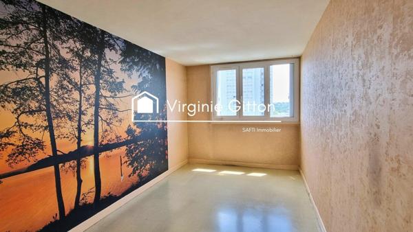 F5 + CAVE - DERNIER ETAGE