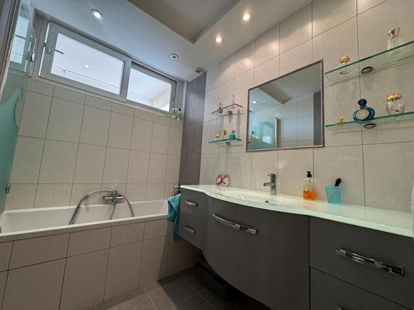 CALUIRE ET CUIRE APPARTEMENT 131 M2 AVEC VUE IMPRENABLE VENTE INTERACTIVE