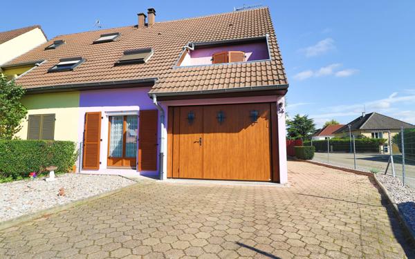 Maison à vendre    5 pièces •  Herrlisheim-près-Colmar