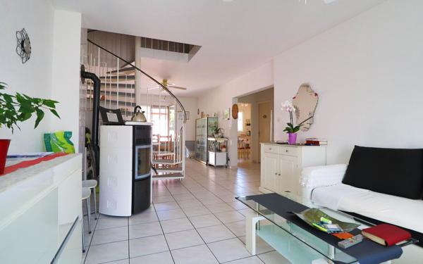 Maison à vendre    5 pièces •  Herrlisheim-près-Colmar